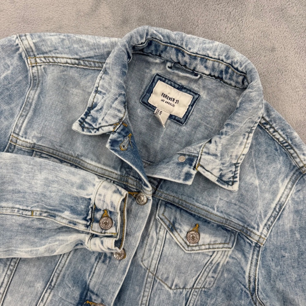Forever 21 Womens Acid Wash‎ Denim Trucker Jacket Light Blue Size M